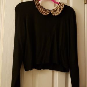Torrid cropped sweater w/ leopard collar & buttons